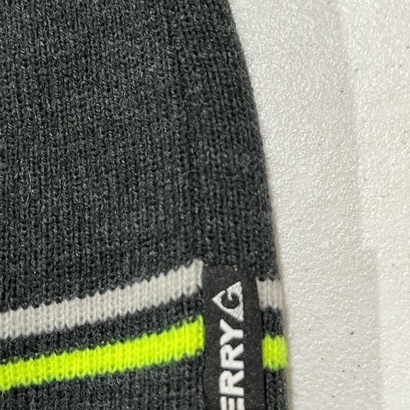 Gerry Gray Winter Beanie Hat - Picture 4 of 5